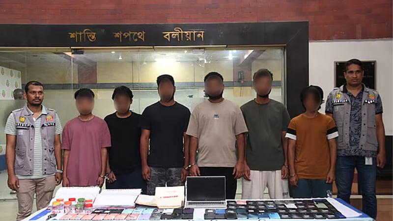 ৬৬০০ এমএফএস অ্যাকাউন্টের সিম জব্দ, হোতাসহ গ্রেপ্তার ৬