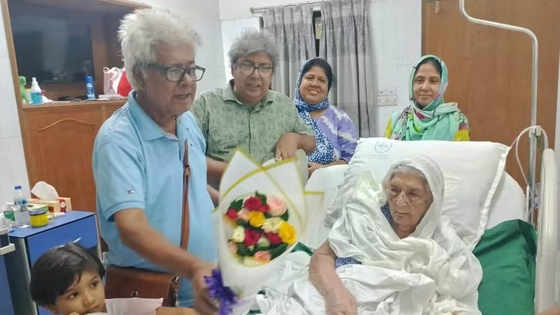 বরেণ্য নাট্যকার মামুনুর রশীদের মা আর নেই