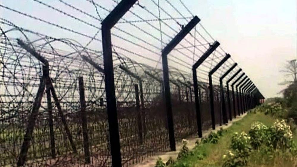 চাঁপাইনবাবগঞ্জে সীমান্তে ৭ জনকে ঠেলে পাঠানোর চেষ্টা বিএসএফের, প্রতিহত করল বিজিবি