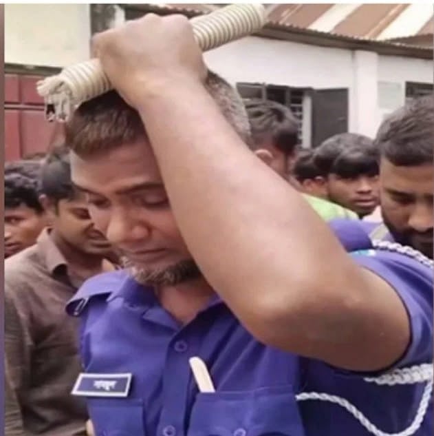 দুর্ঘটনার খবরে ঘটনাস্থলে গিয়ে পুলিশ সদস্য দেখলেন নিহত স্কুলছাত্র তাঁরই ছেলে