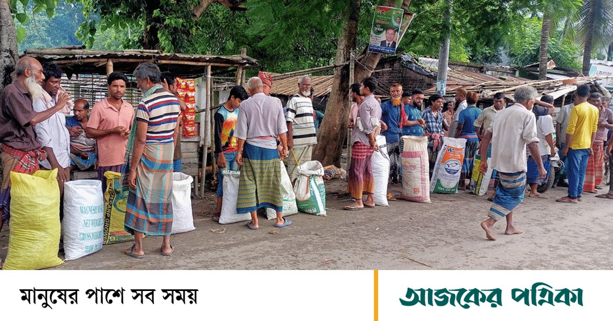 এক সপ্তাহে মরিচের দাম কেজিতে বেড়েছে ১০০ টাকা