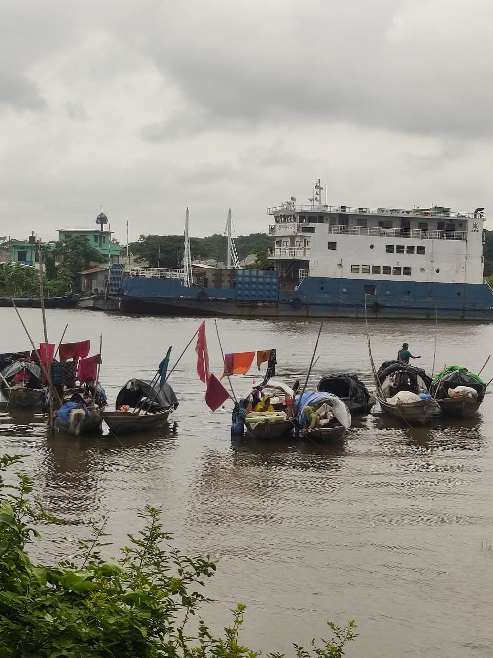 মান্তা শিশুদের আলোর পথ দেখাচ্ছে আলোর পাঠশালা