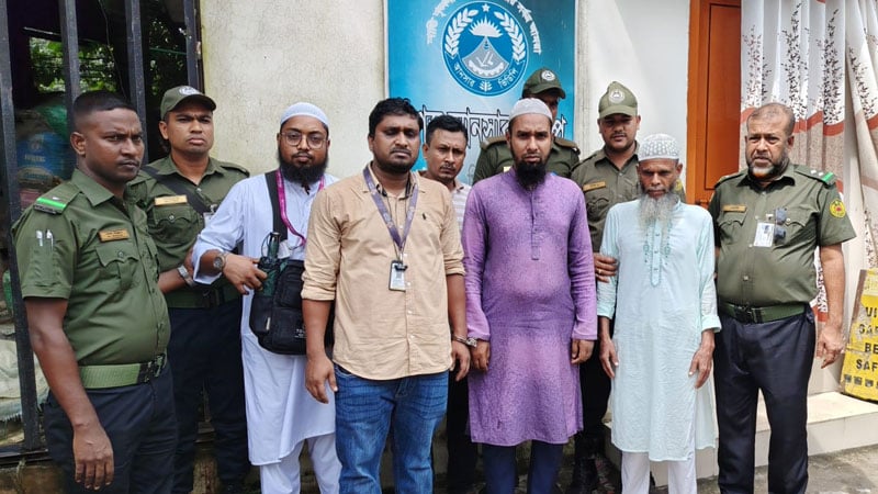 মিরপুর বিআরটিএতে দালালবিরোধী অভিযান, ৫ জনের কারাদণ্ড