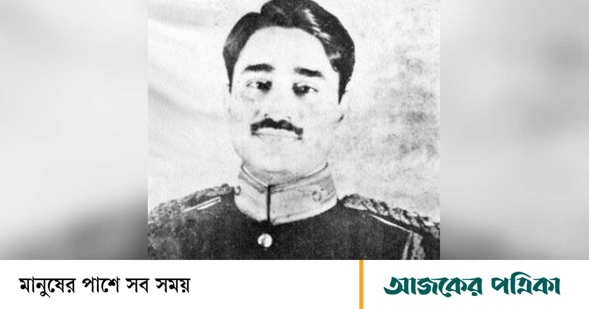 সেনানিবাসে নেওয়ার কিছুক্ষণের মধ্যেই গুলি করে হত্যা করা হয় জেনারেল মঞ্জুরকে
