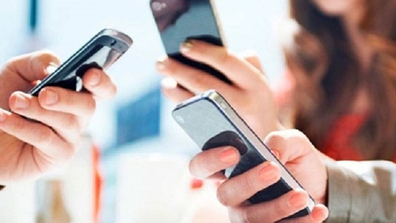 শিক্ষার্থীদের মোবাইল ব্যবহারে নিষেধাজ্ঞা