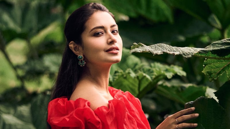 স্পেনের নীল জলরাশি থেকে কক্সবাজারে ফিরে আসার টান